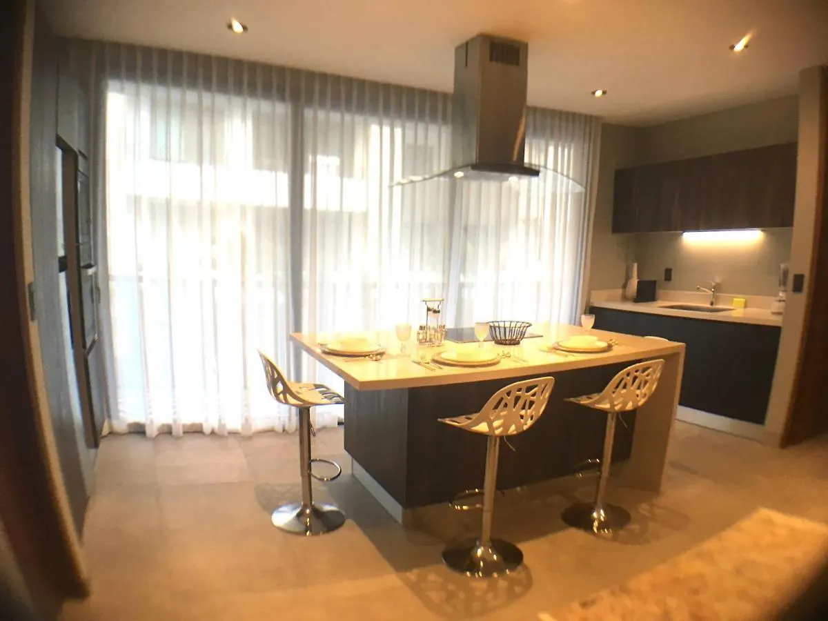 It Residence, Top Location, Luxury 2 Bedroom Two Roof Pools Beach Club Included Playa del Carmen Vakantiehuis